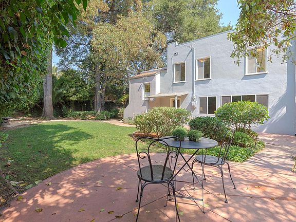 5th image of 952 Laurel Ave
