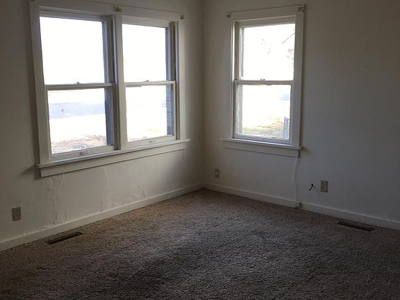 5th image of 520 N Taylor St