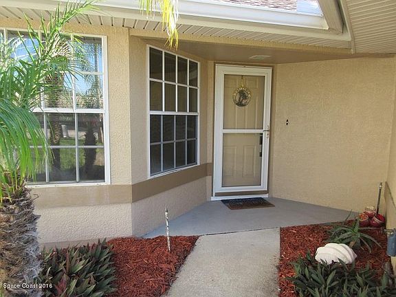 2nd image of 3972 Saint Armens Cir