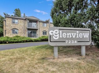 Glenview, Glendale, WI 53209