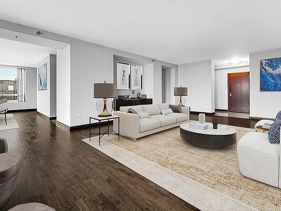 5th image of 33 W Ontario St APT 53AB