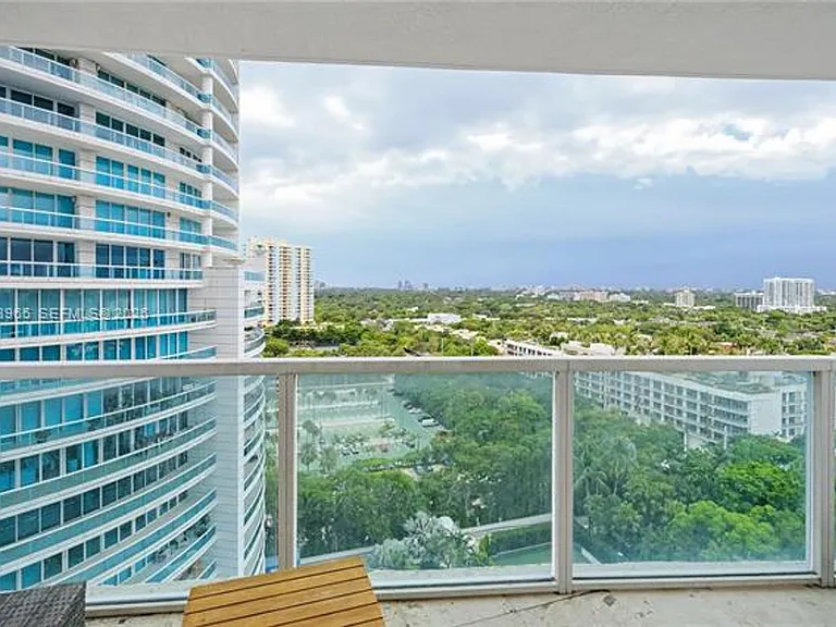 2101 Brickell Ave #CU-1611 — Photo 2