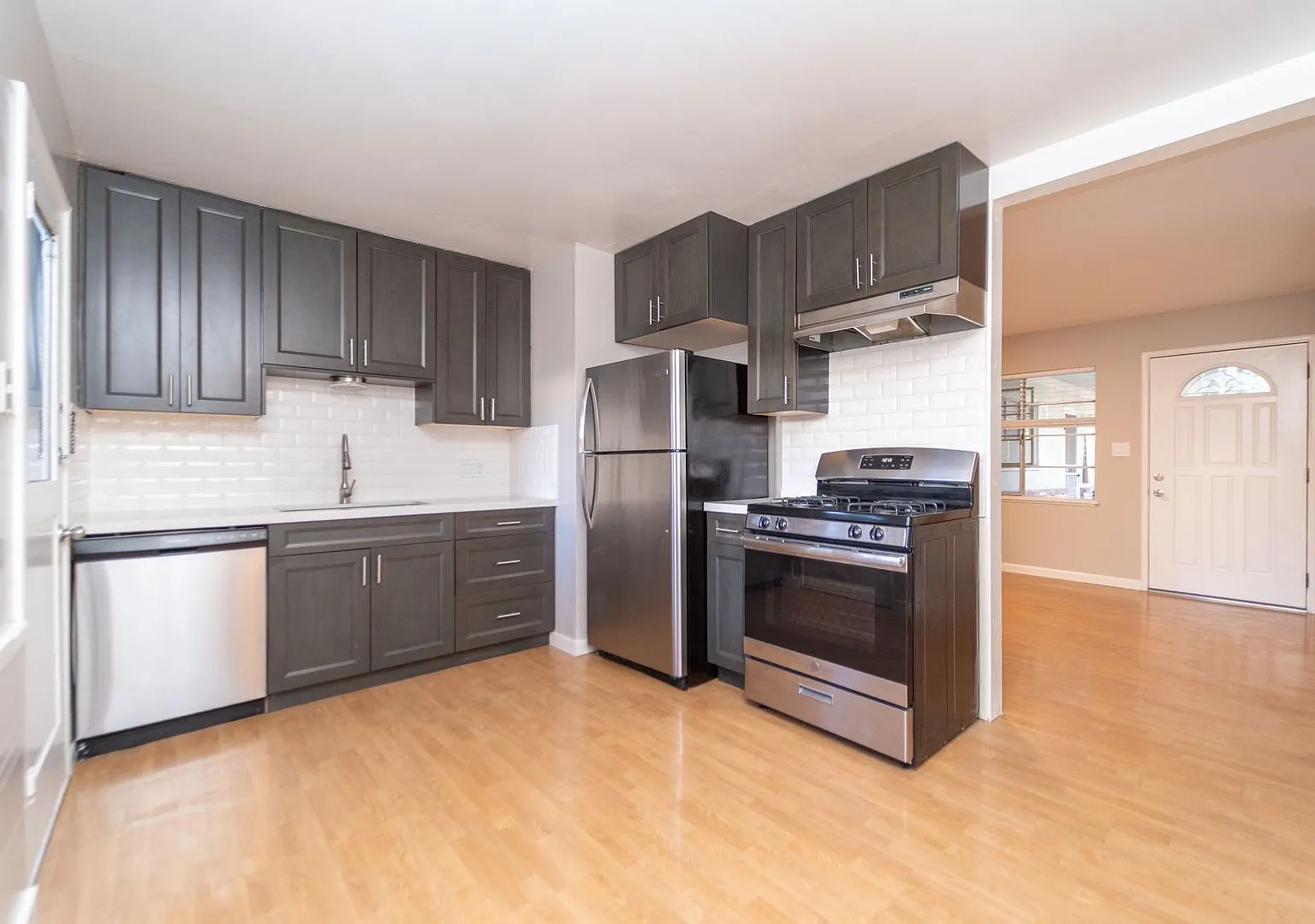 3626 Bickerstaff — Photo 2