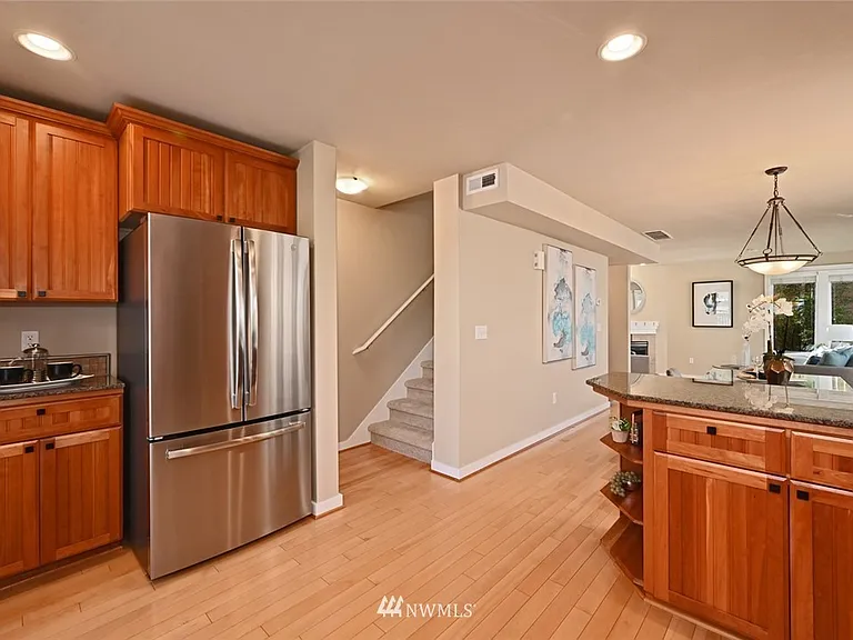 2337 Yale Ave E #B — Photo 30