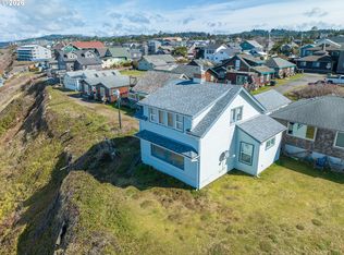 825 NW 1st St, Newport, OR 97365