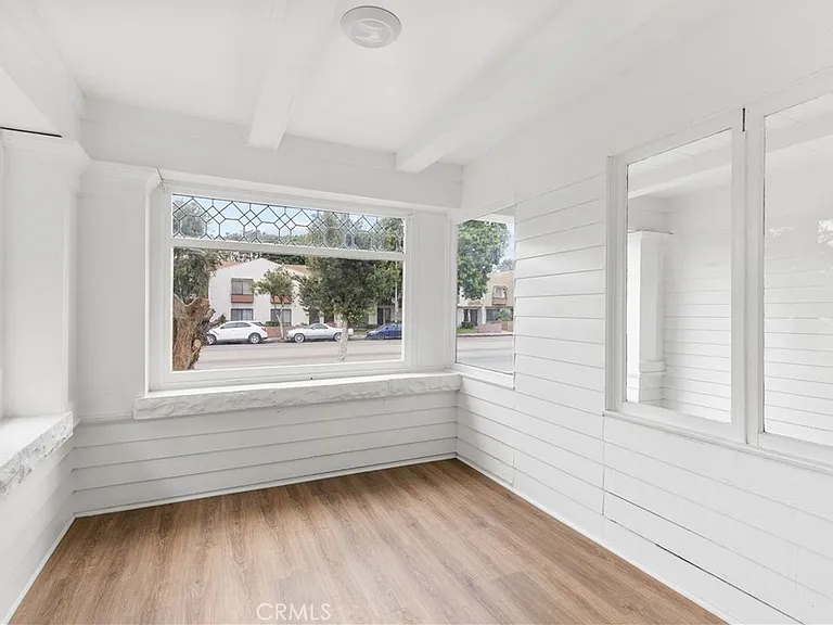 2636 S Normandie Ave — Photo 5