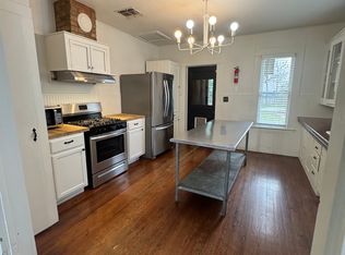 1064 W Mill St, New Braunfels, TX 78130