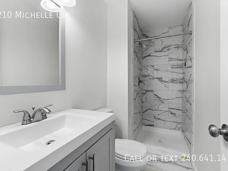 210 Michele Cir — Photo 13