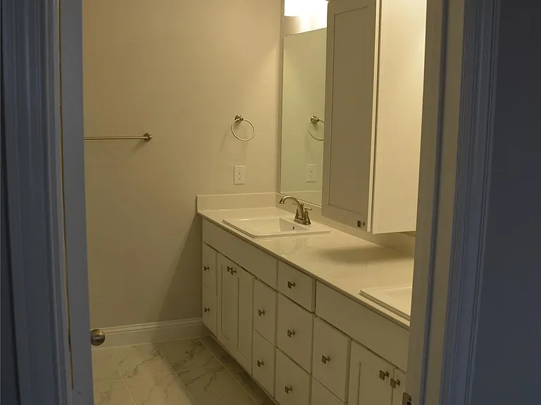 LUXURIOUS PRIMARY BATHROOM