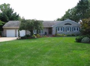 218 Middle Rd, Blue Point, NY 11715