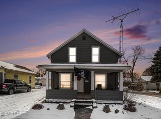 205 W 4th St, Genoa, OH 43430