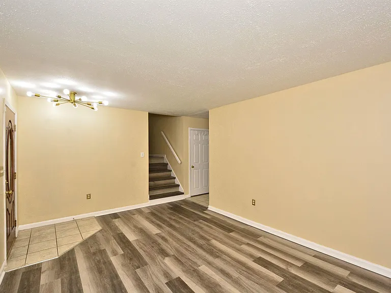17211721 Maralyn Dr — Photo 8