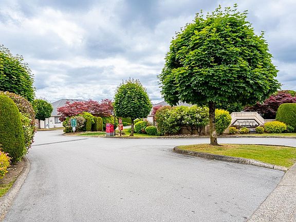 3rd image of 3160 Townline Rd #142