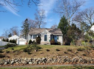 388 Calvin St, Washington Township, NJ 07676
