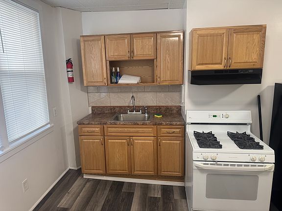 3rd image of 82-84 Montgomery Pl #1