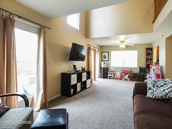 3rd image of 393 Ascot Ln