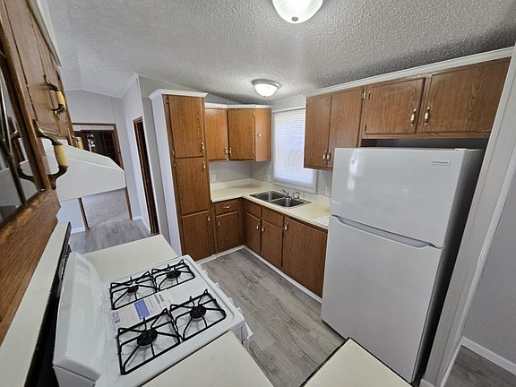 4th image of 500 E 50th St S Lot 89