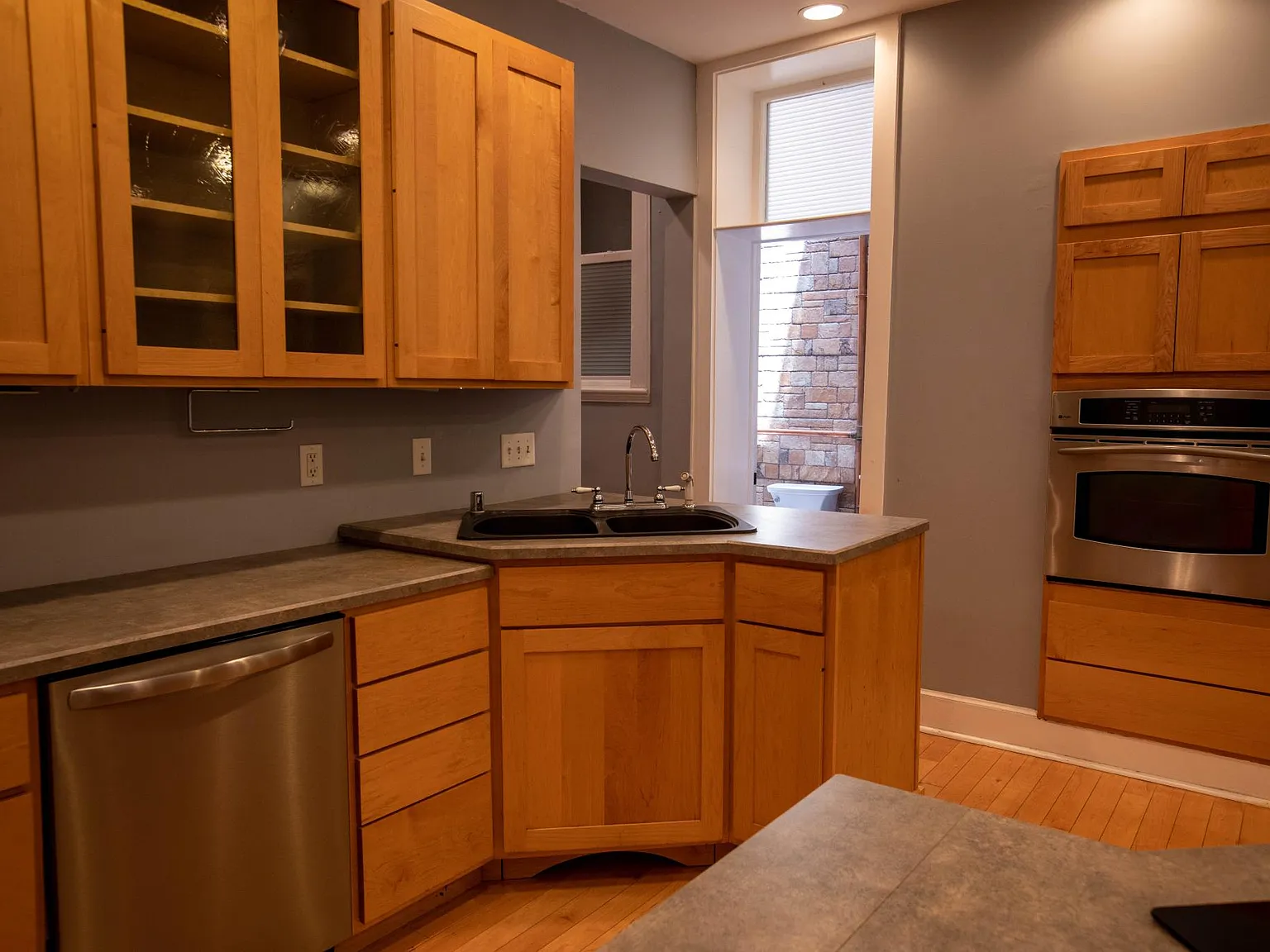 335 N 6th Street — Photo 4