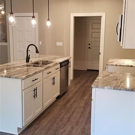 4th image of 6226 Stonebrook Dr #21-L