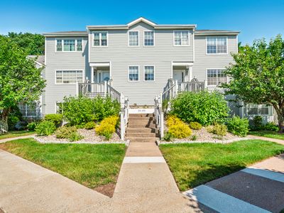 406 Watercourse Row #406, Rocky Hill, CT, 06067