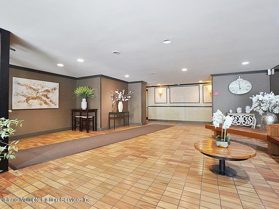 4th image of 850 Howard Ave APT 3D