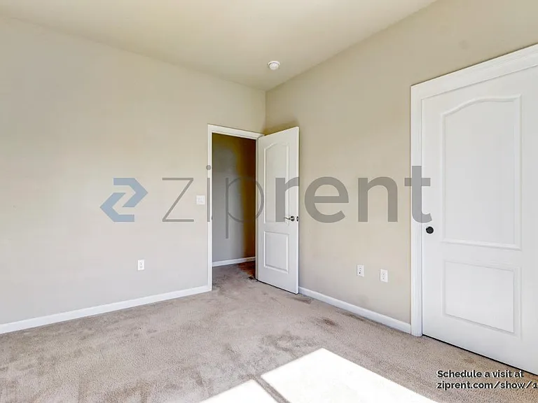 5617 Monaghan Way — Photo 16