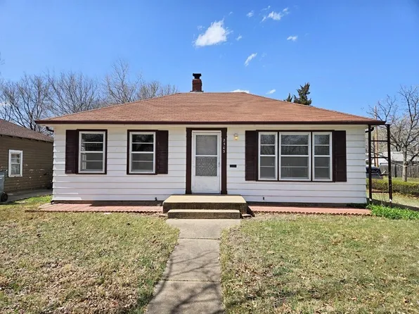 2303 S Pattie St, Wichita, KS 67211