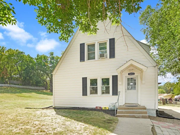 1613 Glendale Blvd, Sioux City, IA 51105
