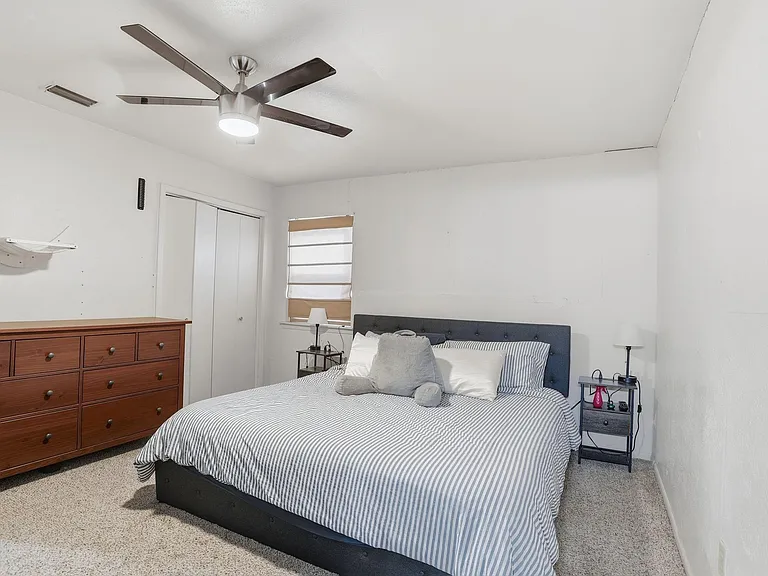 1813 Arkansas St — Photo 17