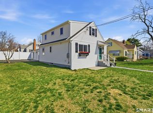 21 Deepwood Dr, Manchester, CT 06040