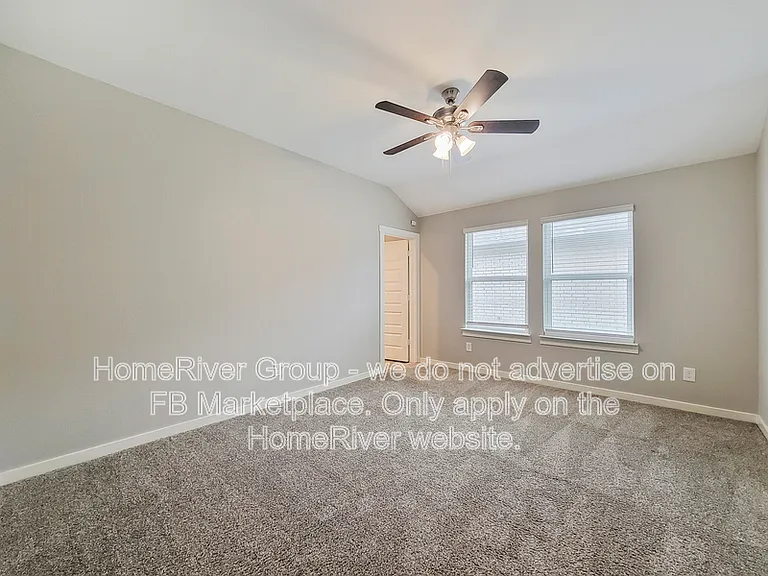 8122 Hush Heights Dr — Photo 11