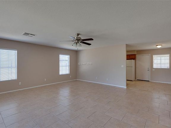 4th image of 5819 Deer Valley Dr