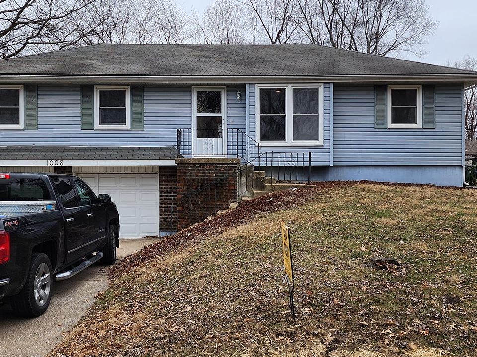1st image of 1008 SW Speas Dr