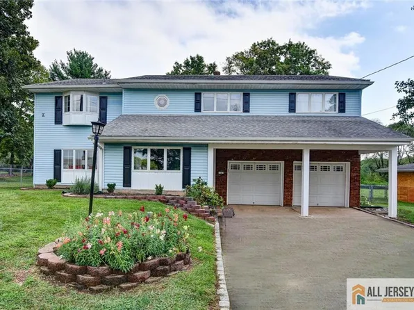 3 Suttie Ave, Piscataway, NJ 08854