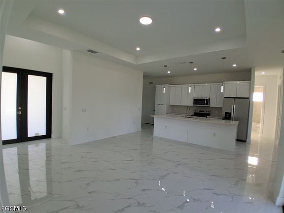 3rd image of 1106 Edelweiss St E