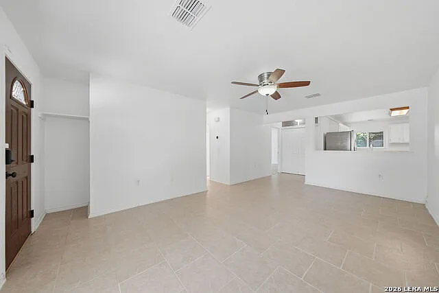 3 bed, 2.0 bath, 1359 sqft, $1,650 — Photo 4