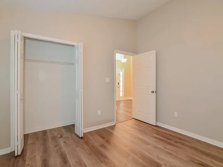 935 Brightview Dr — Photo 12
