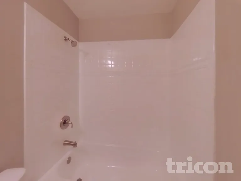 630 E Jensen St #122 — Photo 17
