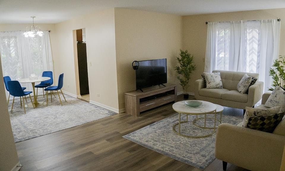 1360 Mc Dowell Rd Naperville, IL, 60563 Apartments for Rent Zillow