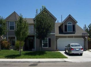 3007 Plum Ln, Hanford, CA 93230