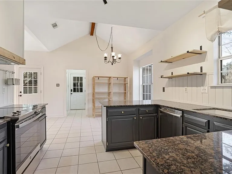 7033 Wynntree Dr — Photo 9