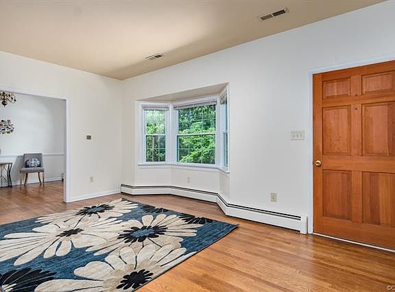 5th image of 3949 Lynaire Dr