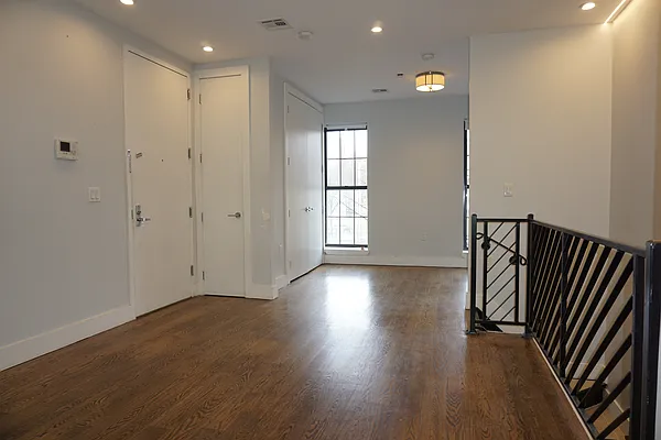 Rented by Rennit Inc. | media 6