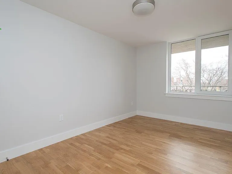333-335 Harvard St #H4 — Photo 5