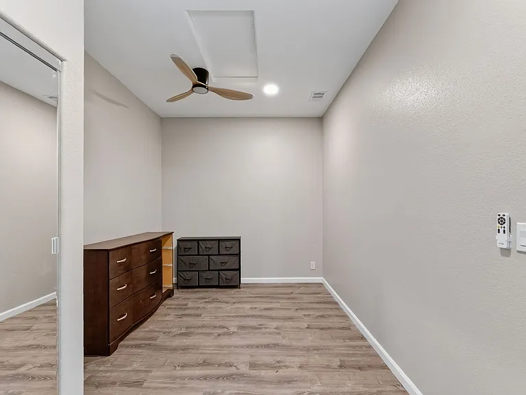 880 La Terraza Blvd #3 — Photo 22