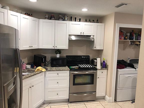 4th image of 6914 N Hubert Ave