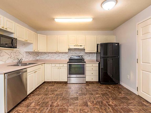 3rd image of 5102 47th St #104