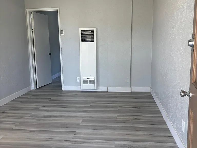434 N Bedford St #6 — Photo 4