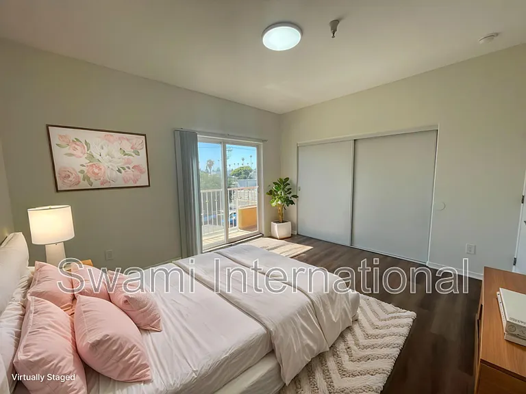5010 S Figueroa St — Photo 2