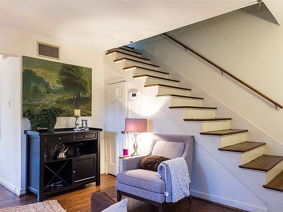 5th image of 1915 N Prairie Ave APT A